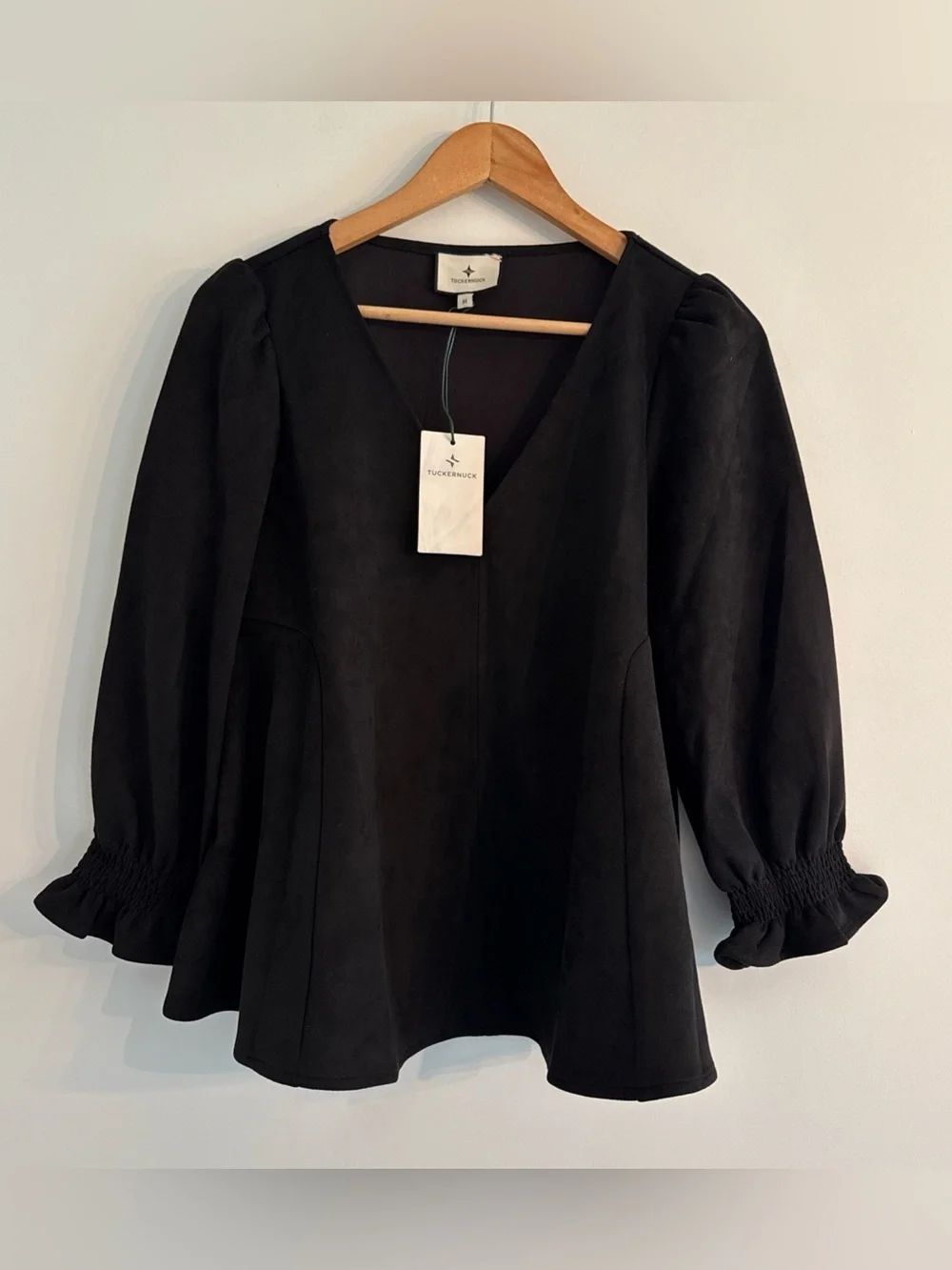Tuckernuck Faux Suede Easton Blouse Size M Ruffle Cuff Vegan Malachite V-Neck